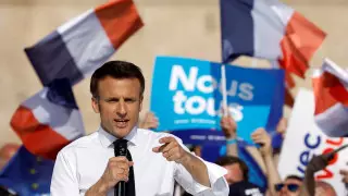 Партия Макрона изменит название