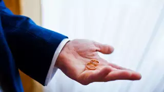 В каком возрасте женятся мужчины в Казахстане