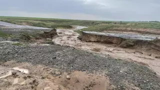 Участок трассы до Алаколя закрыли из-за провалившегося асфальта