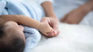 На одну женщину в Казахстане приходится трое детей - исследование