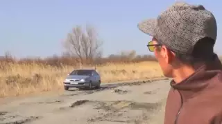 "И на полгода не хватило". Новая дорога начала разрушаться в ВКО