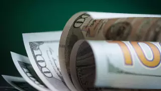 Установлен официальный курс доллара на 31 мая