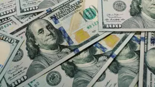 Курс доллара снова опустился ниже 430 тенге