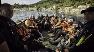 Дайверы-добровольцы подняли со дна моря более 23 тонн мусора в Греции