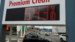 Цена на бензин в США побила исторический рекорд