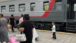 "Жара и дышать нечем". Туристку возмутили условия в поезде Нур-Султан - Туркестан