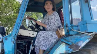 Айгуль Мукей выложила ностальгические фотографии из аула