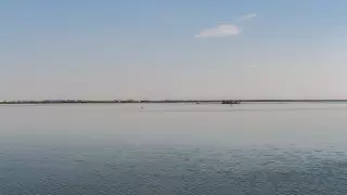 Унесло на надувном матрасе: поиски 8-летнего мальчика продолжаются в ЗКО