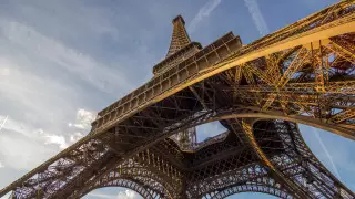 Эйфелева башня нуждается в капитальном ремонте - СМИ