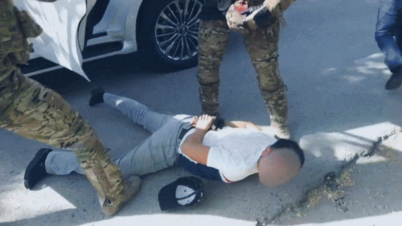 Кадры из видео