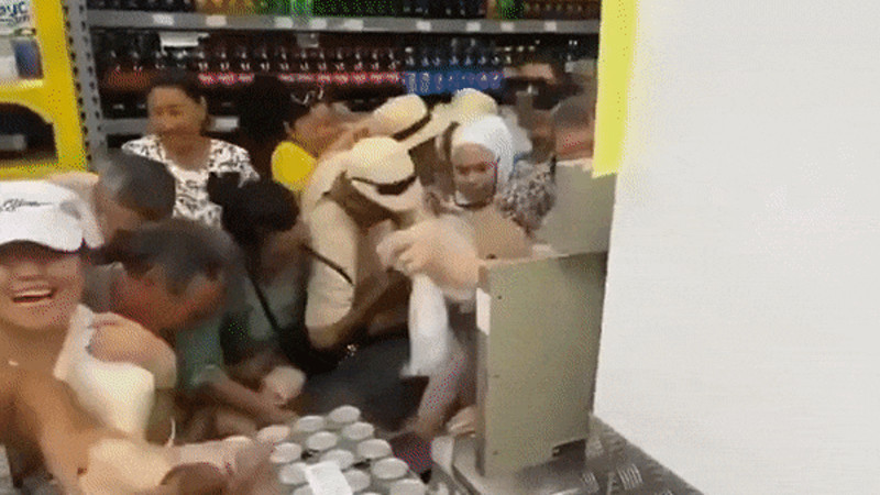 Кадры из видео