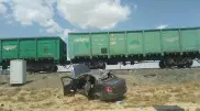 Поезд сбил автомобиль в Атырауской области. Пассажир скончался на месте