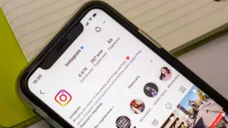 Instagram приостановил обновления после критики