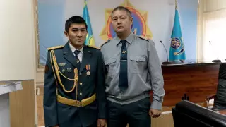 Рискуя жизнью, гвардеец в ВКО спас ребенка