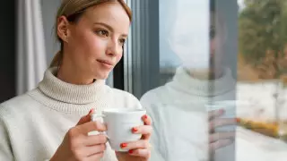 Названы четыре самых полезных напитка при проблемах с кишечником