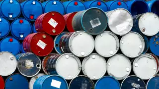 Казахстан ищет альтернативные маршруты экспорта нефти из-за роста добычи - Минэнерго