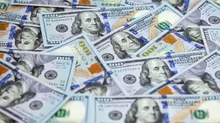 Курс доллара вырос почти на 3 тенге