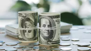 Курс доллара резко снизился