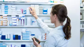 Копеечные средства из аптеки, которые заменят дорогостоящий уход