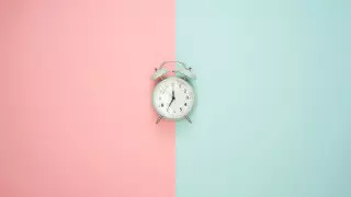 Почему ставить будильник на повтор опасно для жизни