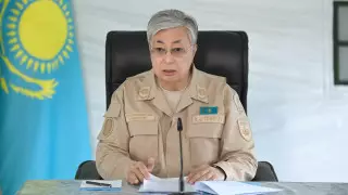 Токаев провел заседание и встретился с пожарными в Костанайской области