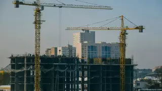 Застройщиков, которым нельзя привлекать дольщиков, назвали в акимате Нур-Султана