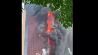 В Китае за 20 минут сгорел небоскреб