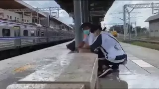 Видео землетрясения на Тайване засняли очевидцы