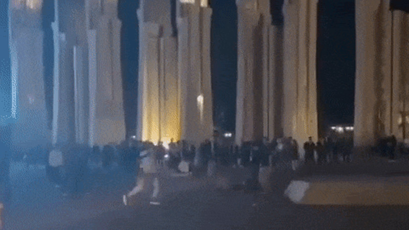 Кадры из видео