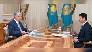 Токаев принял нового акима Туркестанской области