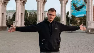 "Хочется отблагодарить Казахстан". Россияне организовали субботник в Уральске