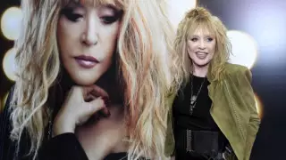 Алла Пугачева вновь покинула Россию вместе с детьми