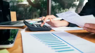 Госслужащие "задолжали" 759 миллиардов тенге из-за ошибок в декларациях