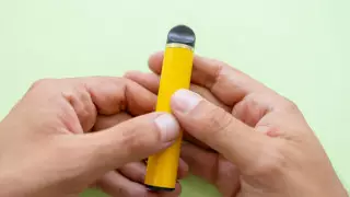 В Казахстане предлагают запретить электронные сигареты и вейпы