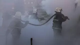 "Работал стоматологом, а потом стал пожарным". Необычные истории спасателей МЧС