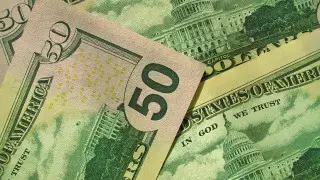 Курс доллара опустился ниже 469 тенге