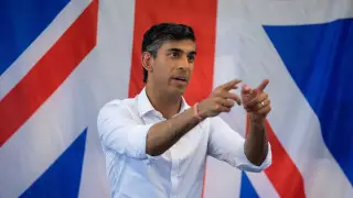 Риши Сунак лидирует в гонке за пост премьера Великобритании