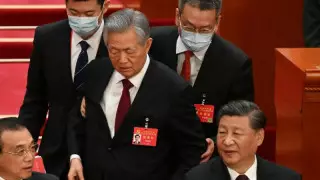 Названа причина ухода Ху Цзиньтао с церемонии закрытия съезда КПК