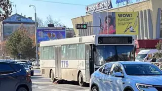 Неизвестная девушка погибла под колесами автобуса в Костанае