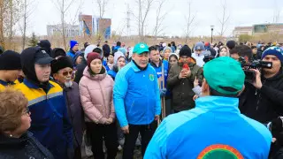 Ералы Тугжанов принял участие в акции по посадке деревьев в Актобе