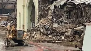 "Обещания оказались ложью". Алматинцы возмутились сносом терминала аэропорта