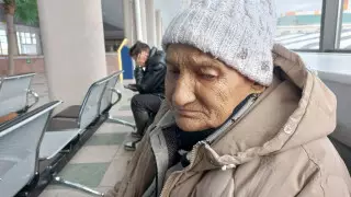 70-летняя бабушка после инсульта живет на вокзале Костаная