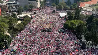 Тысячи людей протестуют в Мексике против избирательных реформ