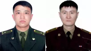 Токаев наградил пожарных из Астаны, пострадавших при спасении людей