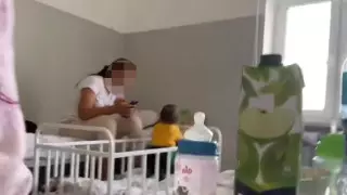 "Лучше бы я тебя не рожала". Избиение ребенка матерью попало на видео