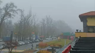 Густой туман окутал Алматы после дождей