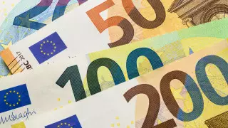 Зачем Казахстан занимает 345 миллионов евро, ответили в Минфине