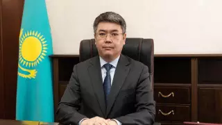 Серик Шапкенов сохранил пост акима Атырауской области