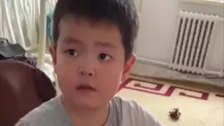 "Нельзя с прабабушкой?". Герою забавного видео вручили подарки от министра