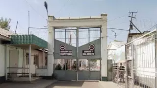 Подозреваемых в убийстве девочки нашли мертвыми в СИЗО в Кыргызстане